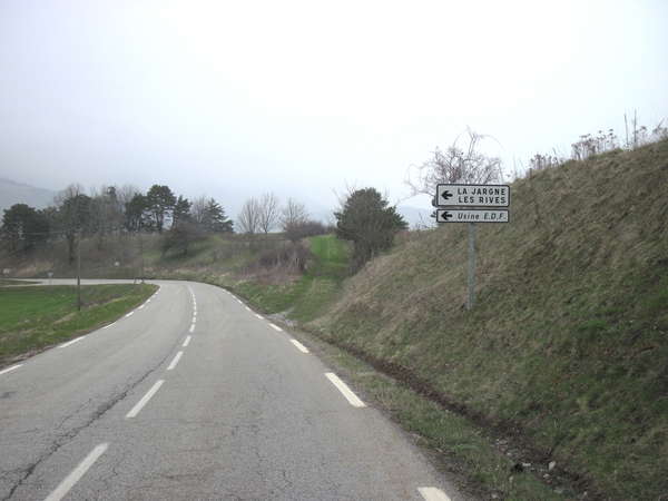 fichier 20130407_1224_001d526_route_panneau_avant_carrefour-0.jpg