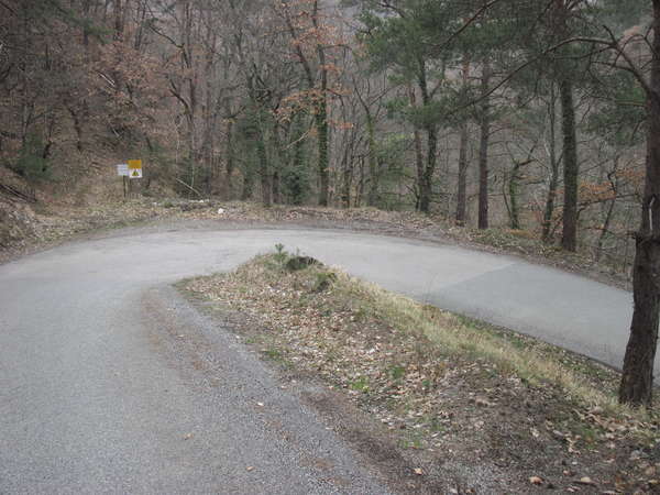 fichier 20130407_1237_d168_route_virage_derriere_-0.jpg