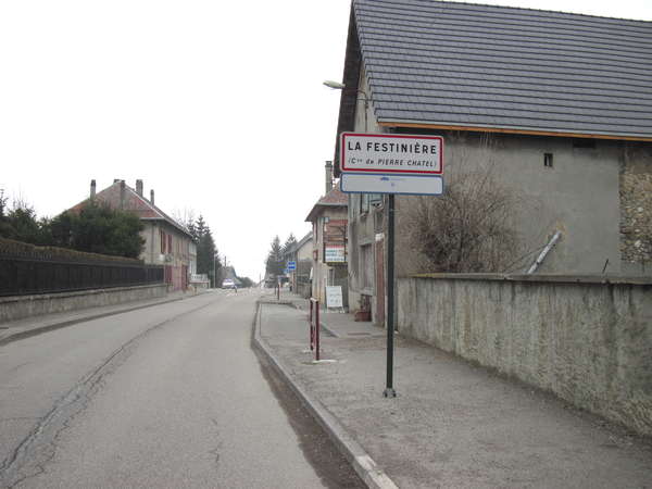 fichier 20130407_1435_002d529_route_col_de_la_festiniere_panneau-0.jpg
