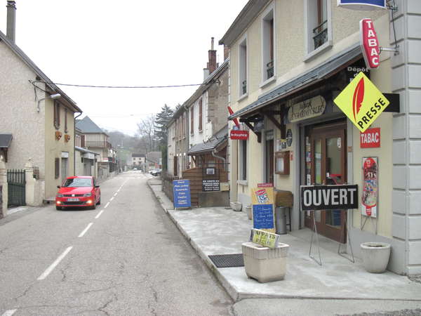 fichier 20130407_1530_d526_route_valbonnais_restauration-0.jpg