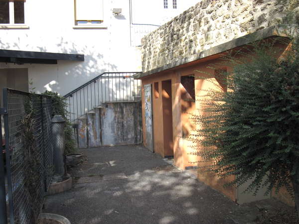 fichier 20120915_1627_001d111a_route_etoile_sur_rhone_toilettes-0.jpg