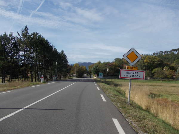 fichier 20131018_1049_001d1075_route_aspres_sur_buech_panneau-0.jpg
