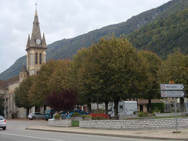 fichier 20131019_1648_001d1532_route_cognin_les_gorges_eglise-0.jpg