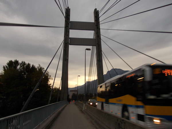 fichier 20131019_1815_pc_route_pont_oxford-0.jpg