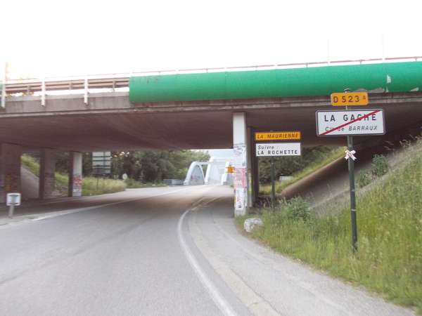 fichier 20120602_0602_002d525_route_barraux_pont_autoroute-0.jpg