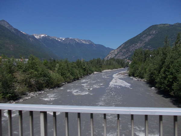 fichier 20120602_1232_002d927_route_pont_arc-0.jpg
