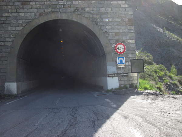 fichier 20140607_0940_001d1091_route_tunnel_des_ardoisieres-0.jpg