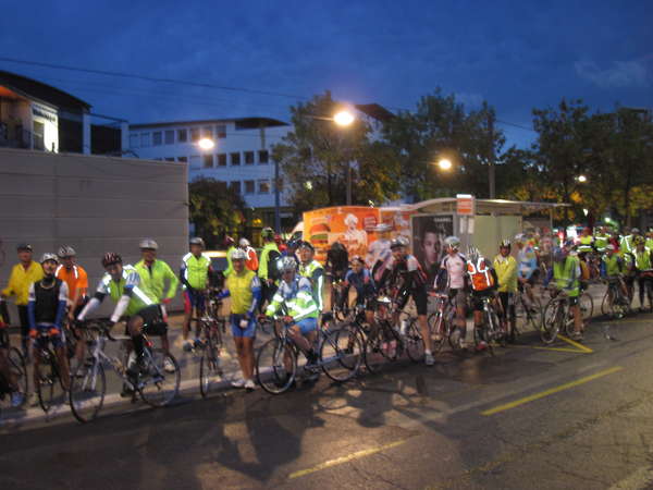 fichier 050_20140920_0704_001brm_200k_place_de_sfax_depart_groupe1-0.jpg