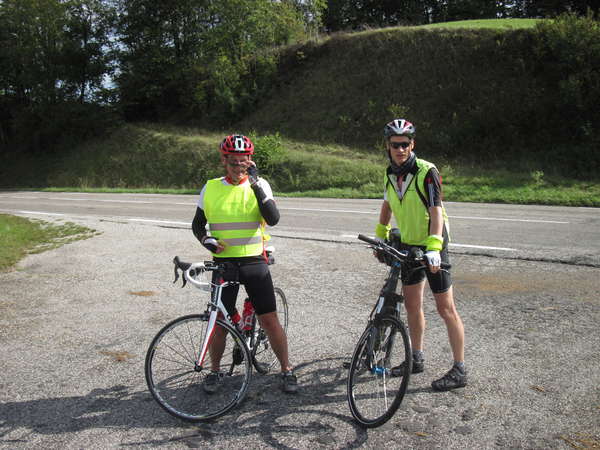 fichier 101_20140920_1107_brm_200k_d520_route_col_de_rossatiere_controle_jean-louis_bailly_joachim_andres-0.jpg