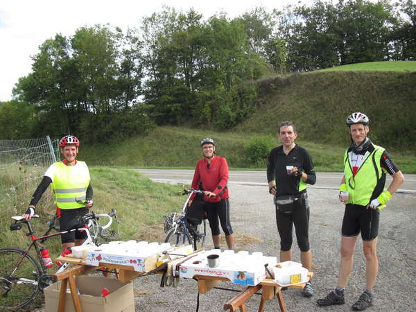 fichier 108_20140920_1116_002brm_200k_d520_route_col_de_rossatiere_controle_jean-louis_bailly_joachim_andres_laurent_bouchard_jean-philippe_raynaud-0.jpg