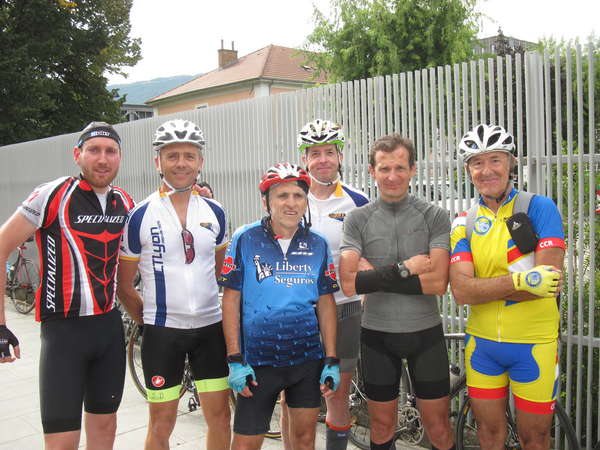 fichier 215_20140920_1538_brm_200k_arrivee_grenoble_jean-michel_rigaudon_eric_viret_frederic_darre_max_dumez-0.jpg