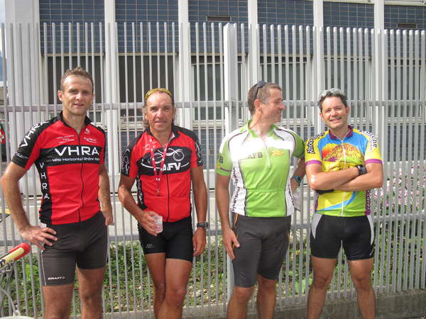 fichier 220_20140920_1544_001brm_200k_arrivee_grenoble_olivier_trehet_marcel_flaux_alexandre_lagrange_sylvain_bacquet-0.jpg