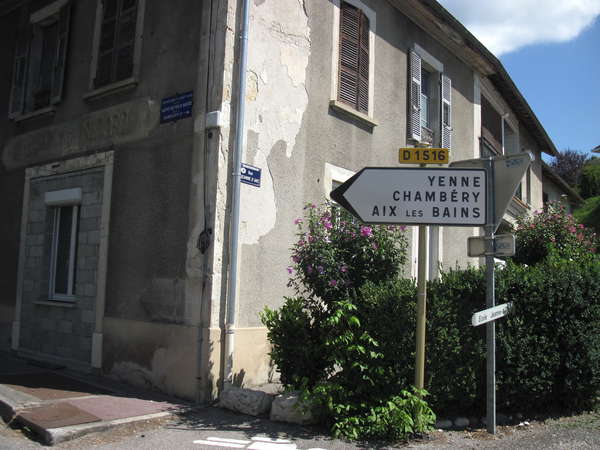 fichier 20140922_1411_001d1516_route_saint_genix_sur_guiers_panneau-0.jpg