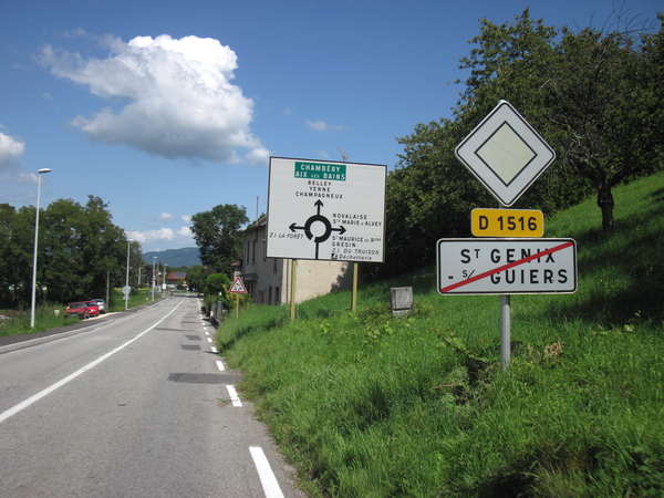 fichier 20140922_1412_d1516_route_saint_genix_sur_guiers_panneau_fin-0.jpg