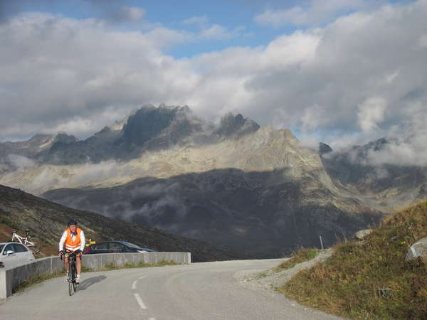 fichier 20141004_0908_001d926_route_col_de_la_croix_de_fer_laurent_poirmeur-0.jpg