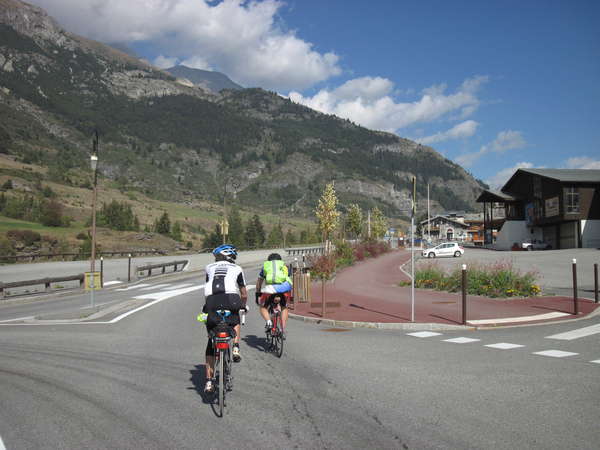 fichier 20141004_1511_001d902_route_lanslevillard_sylvie_laverdure_bertrand_affres-0.jpg