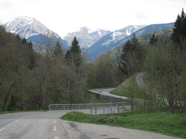 fichier 0500_0008_20140424_1631_001d911_route_pont_descorchevel-0.jpg