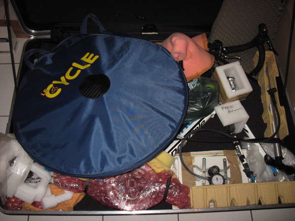 fichier 20150114_1918_brm_200k_willy_warmer_valise_avion_rangement_velo_complet_pompe-0.jpg