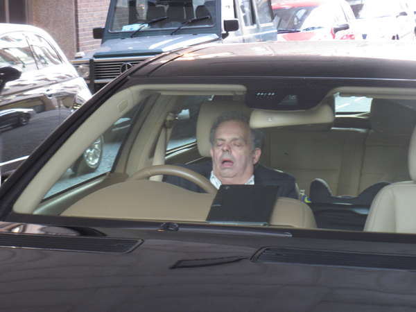 fichier 20150116_1606_004brm_200k_willy_warmer_visite_londres_chauffeur_endormi-0.jpg