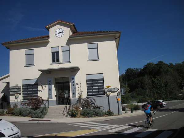 fichier 20140928_1515_d134_route_la_chapelle_de_surieu_mairie-0.jpg