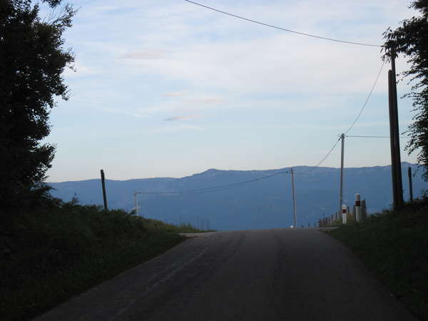fichier 20140928_1828_001d155_route_proximite_col_de_la_feta_des_chambaran-0.jpg