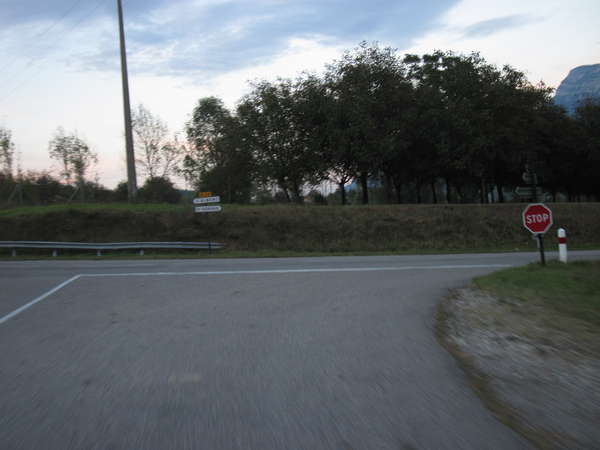 fichier 20140928_1925_002d35b_route_carrefour_droite-0.jpg