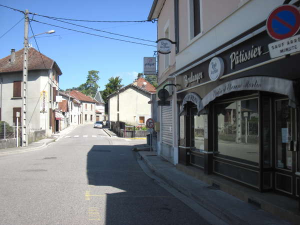 fichier 20140922_1204_002d16_route_la_tour_du_pin_debut_montee-0.jpg