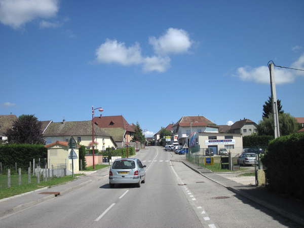 fichier 20140922_1214_002d16_route_la_chapelle_de_la_tour-0.jpg