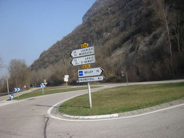 fichier 20150319_0956_100d10_route_carrefour_panneau-0.jpg