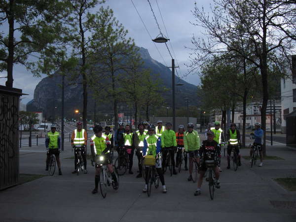 fichier 20150419_0654_002place_de_sfax_depart_grenoble-0.jpg