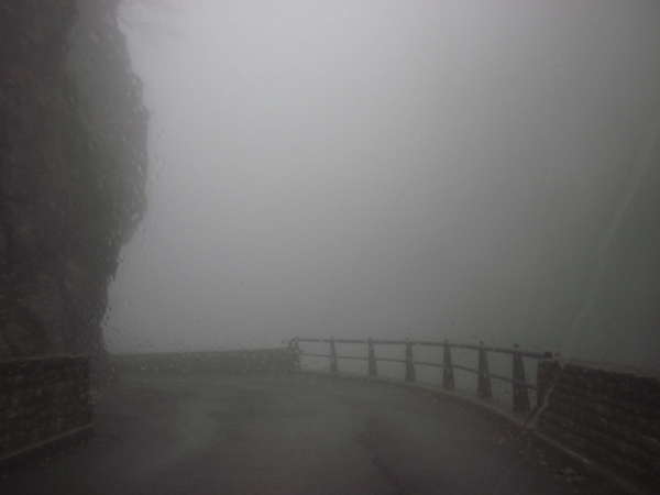 fichier 20150419_1827_001d103_route_defile_ecouges_brouillard-0.jpg