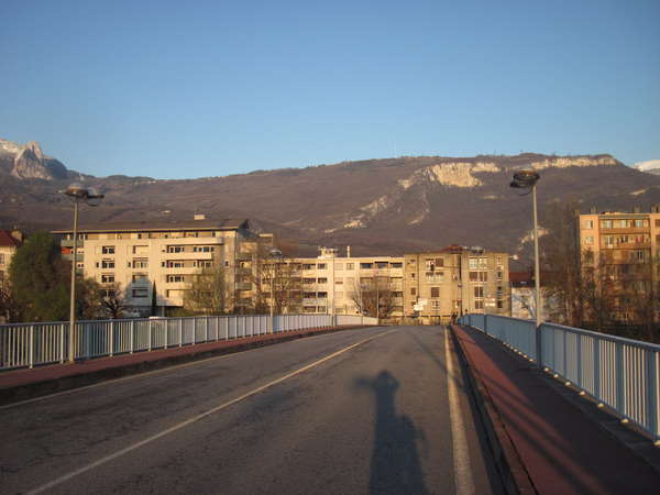 fichier 20150406_0746_grenoble_pont_esclangon-0.jpg