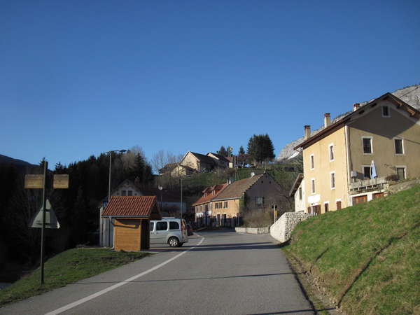 fichier 20150406_1846_002d35_route_rencurel-0.jpg