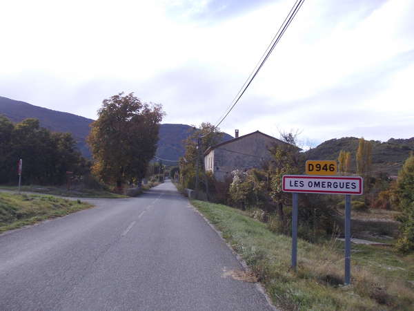fichier 20131018_1553_001d946_route_les_omergues_panneau-0.jpg