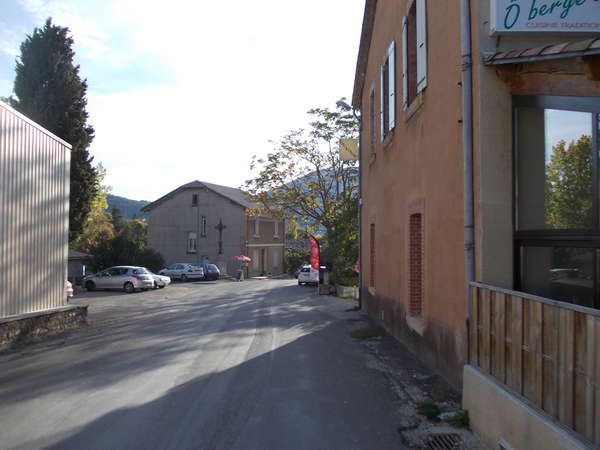 fichier 20131018_1717_001d542_route_montbrun_les_bains-0.jpg