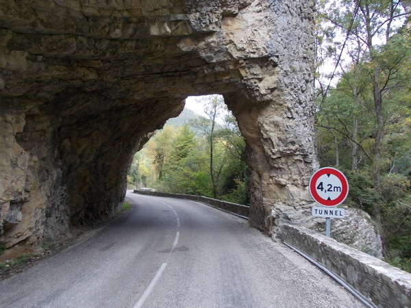 fichier 20131019_1037_001d70_route_gorges_de_trente_pas_tunnel-0.jpg