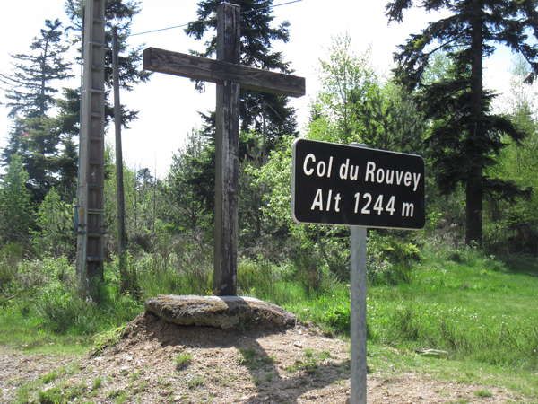 fichier 20150517_1130_002d532_route_col_du_rouvey_panneau-0.jpg
