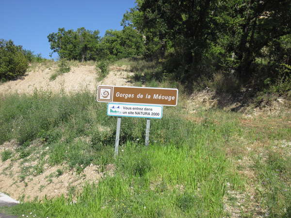 fichier 20140816_1115_002d542_route_gorges_de_la_meouge_panneau-0.jpg
