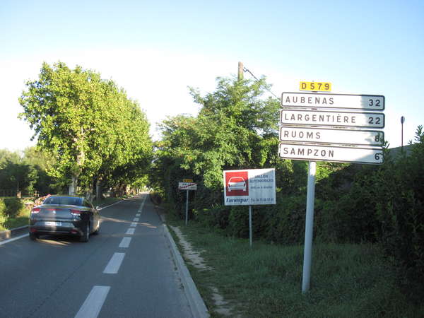 fichier 20140817_0809_d579_route_vallon_pont_darc_panneau_fin-0.jpg