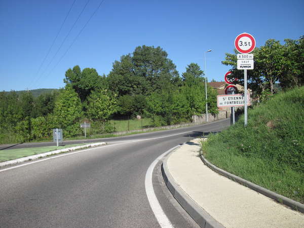 fichier 20140817_0934_d104_route_saint_etienne_de_fontbellon_panneau-0.jpg