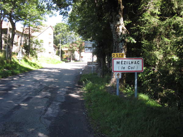 fichier 20140817_1233_001d578_route_col_de_mezilhac_panneau-0.jpg
