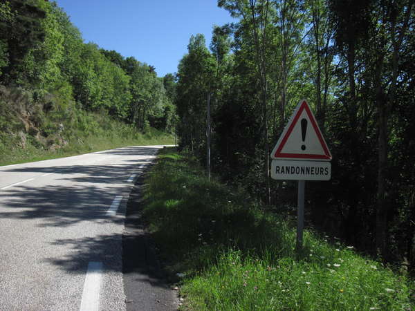 fichier 20140817_1551_d120_route_panneau_randonneurs-0.jpg
