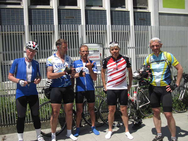 fichier 20150531_0546_035brm_600k_arrivee_grenoble_germain_gillet_eric_francon_bernard_martin-collomb_marc_play_eric_esvan-0.jpg