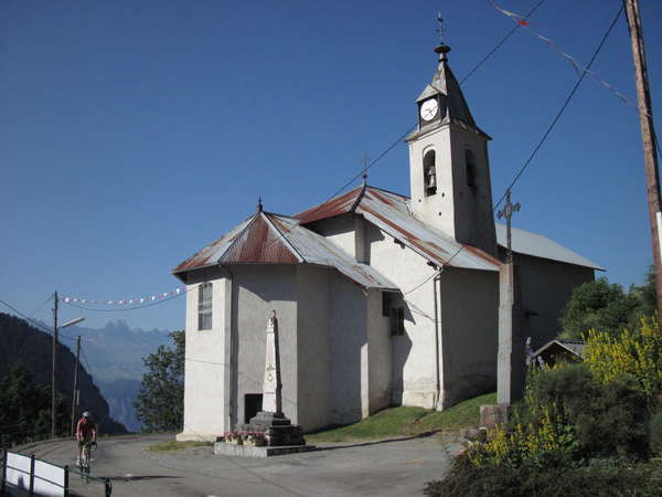 fichier 20150712_0925_004d77_route_pontamafrey_montpascal_eglise-0.jpg