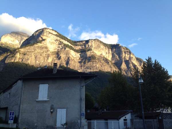 fichier 20150919_0801_d1090_route_vue_dent_de_crolles-0.jpg