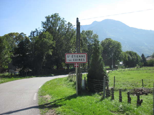 fichier 20140927_1417_001d74_route_saint_etienne_de_cuines_panneau-0.jpg