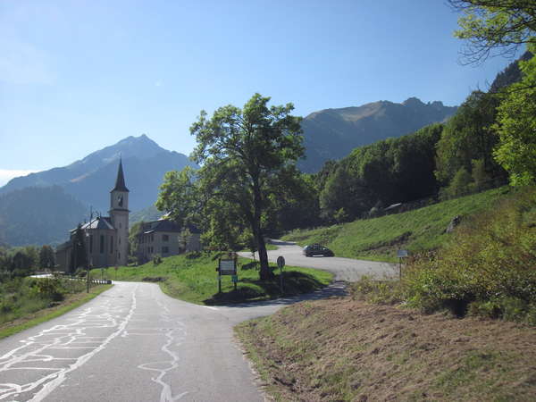 fichier 20140927_1541_001d927_route_saint_colomban_des_villards_panneau_eglise-0.jpg