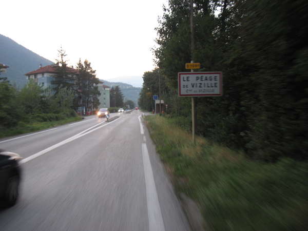 fichier 20140927_1923_001d1091_route_le_peage_de_vizille_panneau-0.jpg