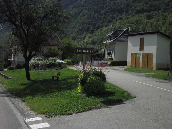 fichier 20150926_1230_003d81_route_les_resses_panneau-0.jpg