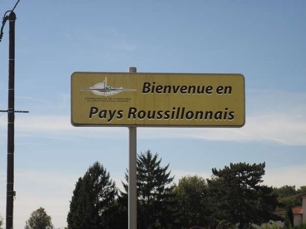 fichier 20140928_1434_002d37_route_bienvenue_en_pays_roussillonnais_panneau-0.jpg